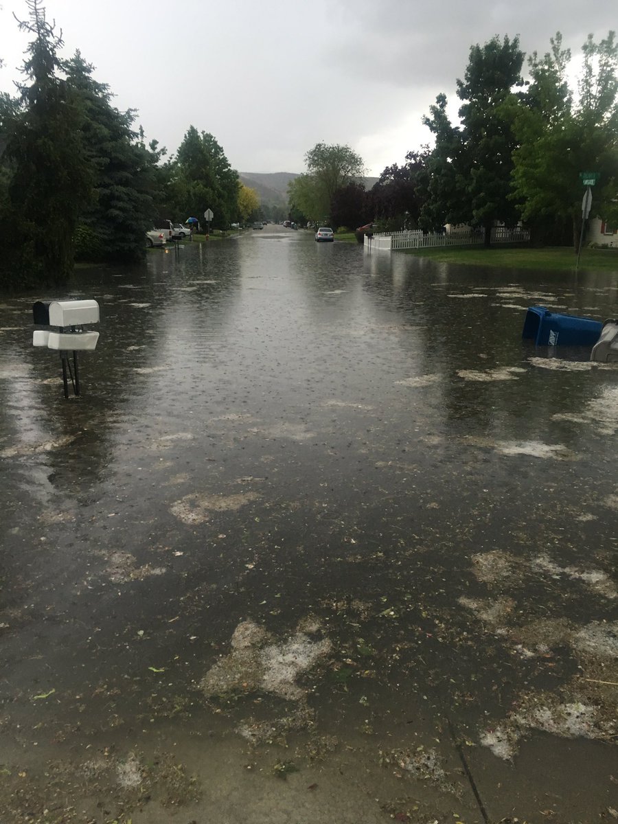 MikeMikeMiller's tweet photo. @ACHD @IdahoOnYourSide @KBOITV @KTVB How do we get a storm drain fixed?  @JamieMiller723 https://t.co/zvHY5FZEL5