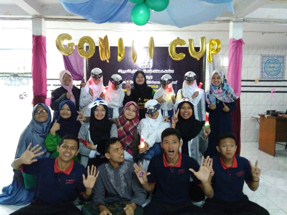 ___nitaa's tweet photo. Gomlay cup, majmuah sabiah & tsaniyah, tetep kompak #dancecompetition #amazing #asramaGomlay #UINsgdBDG https://t.co/hm8jpaEFrm