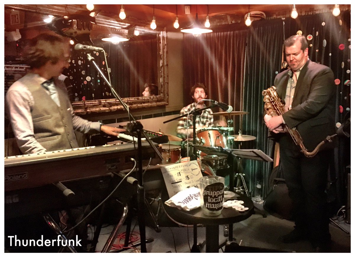alhaizoasis's tweet photo. Killin the keys & sax #funkTO @ThunderfunkCA https://t.co/uZTZzlvrr0