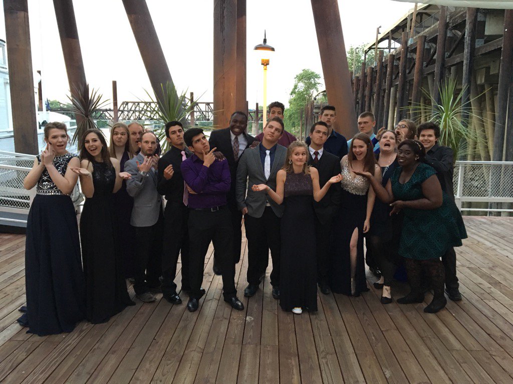 filfuller's tweet photo. Congratulations to c/o 2016! #GradBanquet #Catalyst https://t.co/gB7Hu3nT6N