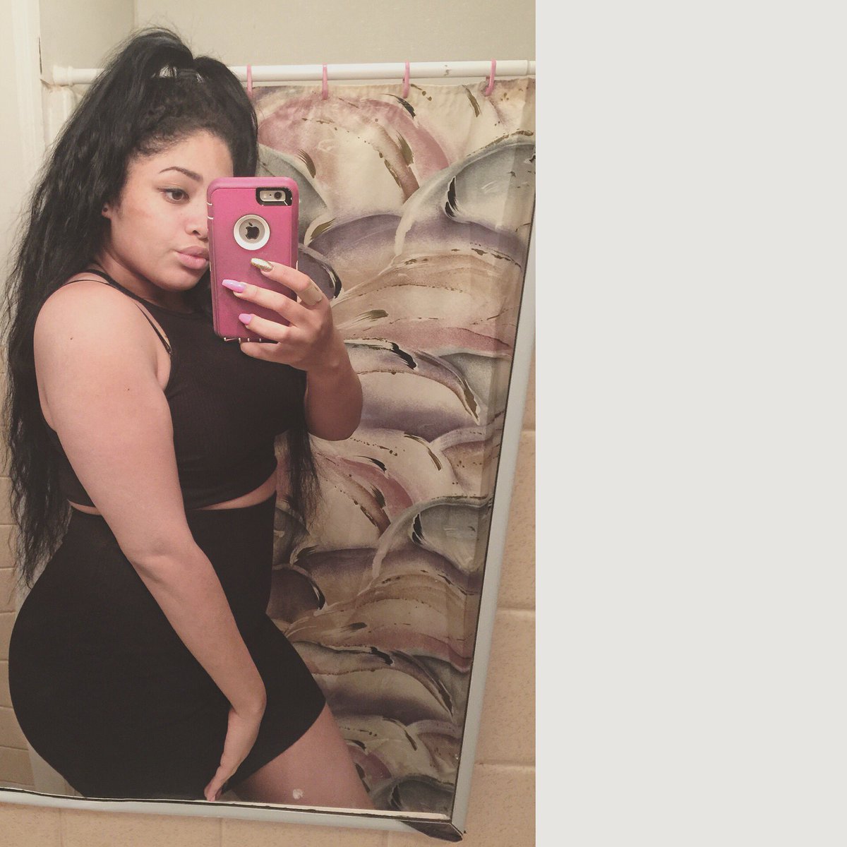 ThereGo_Timiah's tweet image. 