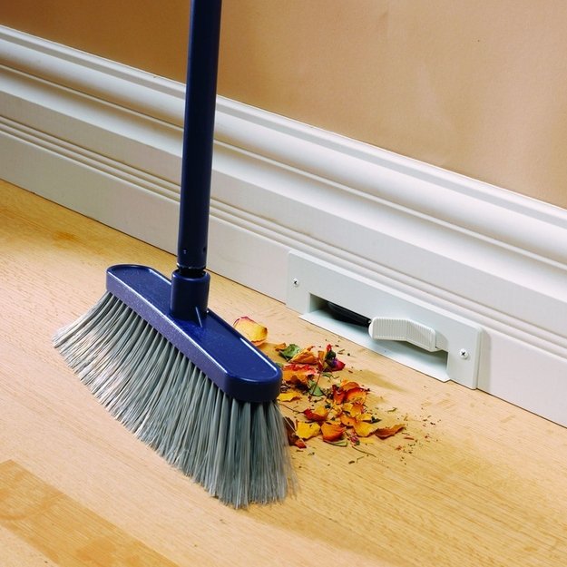 Pathwayevents's tweet photo. While remodeling would you like this idea of adding vacuum baseboards? Who has used these before? #Pathwayevents https://t.co/ST9IhVsL2B