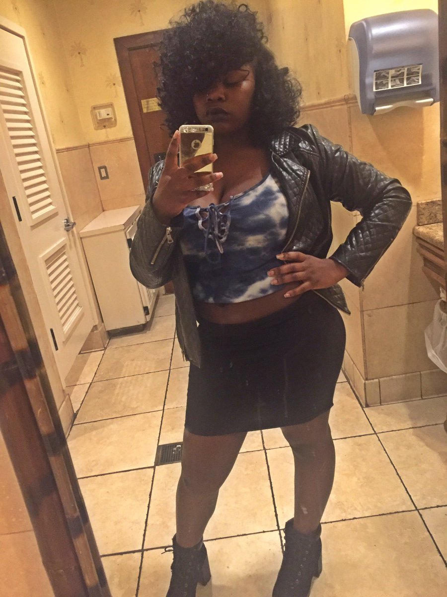 d3jaboo's tweet photo. Bad bitches that talk shit those the bitches I stunt for😋 https://t.co/WAqA96k7db