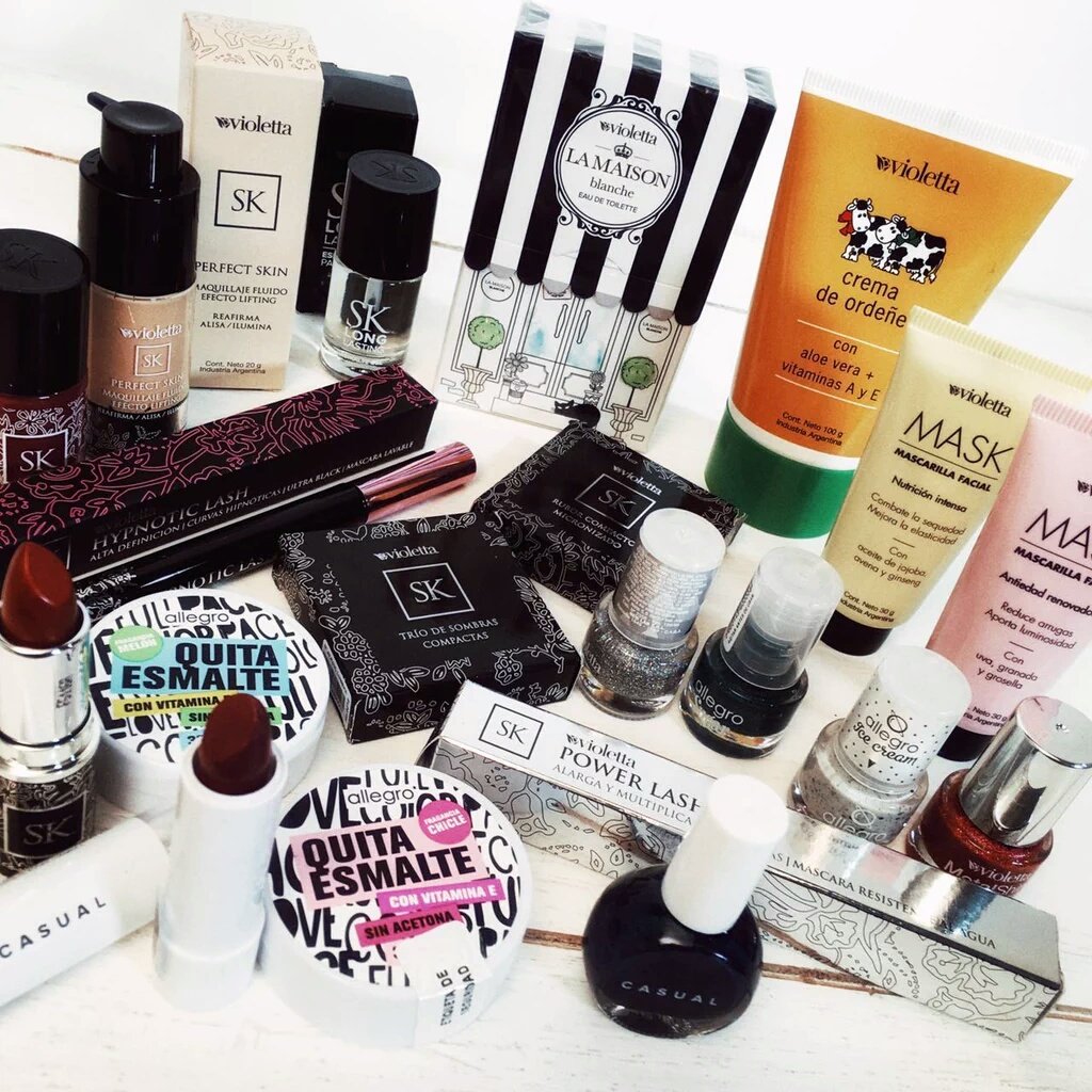 Estefani_2803D's tweet image. Participo por lo que @ViolettaFabiani y @F4NGlRL están regalando #100Kfangirl 
💕❤😍😎😋😗