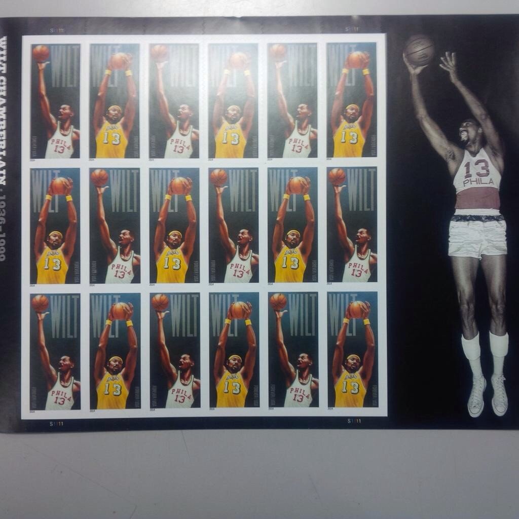 SoCalDuck_Buck's tweet photo. Wilt made Deacon Jones se like a HS kid @Super70sSports & Deacon's at least 6'4"-6'5" Top5 moments All-time #USStamp https://t.co/Nwf2p4CRMF