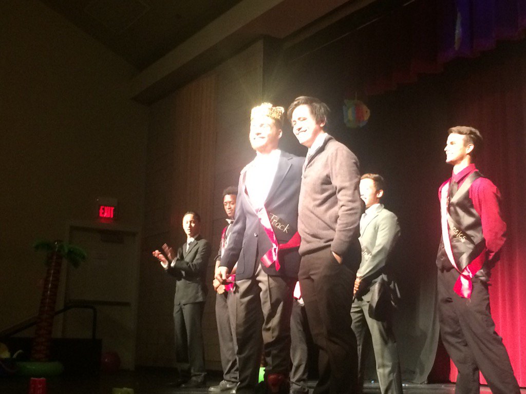KevinSwartwood1's tweet photo. @cougar_crossing congratulations to Mr. GV Nick Lemas for winning the annual competition tonight. #mrgv https://t.co/VrcrGKllwg