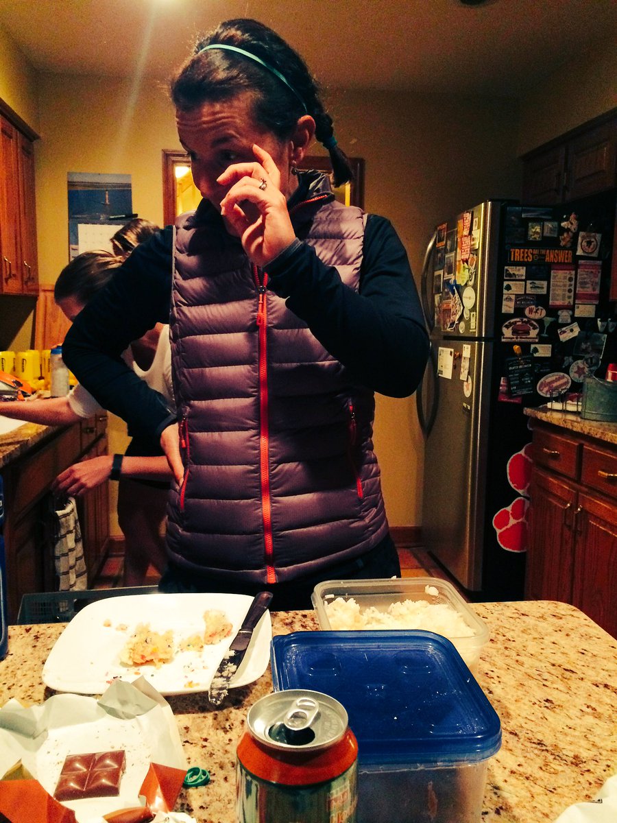 agracepdx's tweet photo. Contemplating the existence of funnel cake cupcakes #WhatIsTiffDoingRightNow #critsquad https://t.co/mu0LBH3ix5