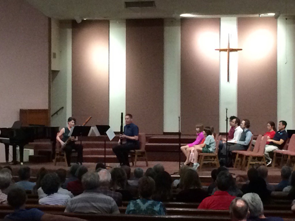 cellonancy's tweet photo. #upclosepdx How many concerts can boast both viola duos and bassoon duets?! Mellifluous. @cmillpdx and Adam Trussell https://t.co/WXhr6aQrkT