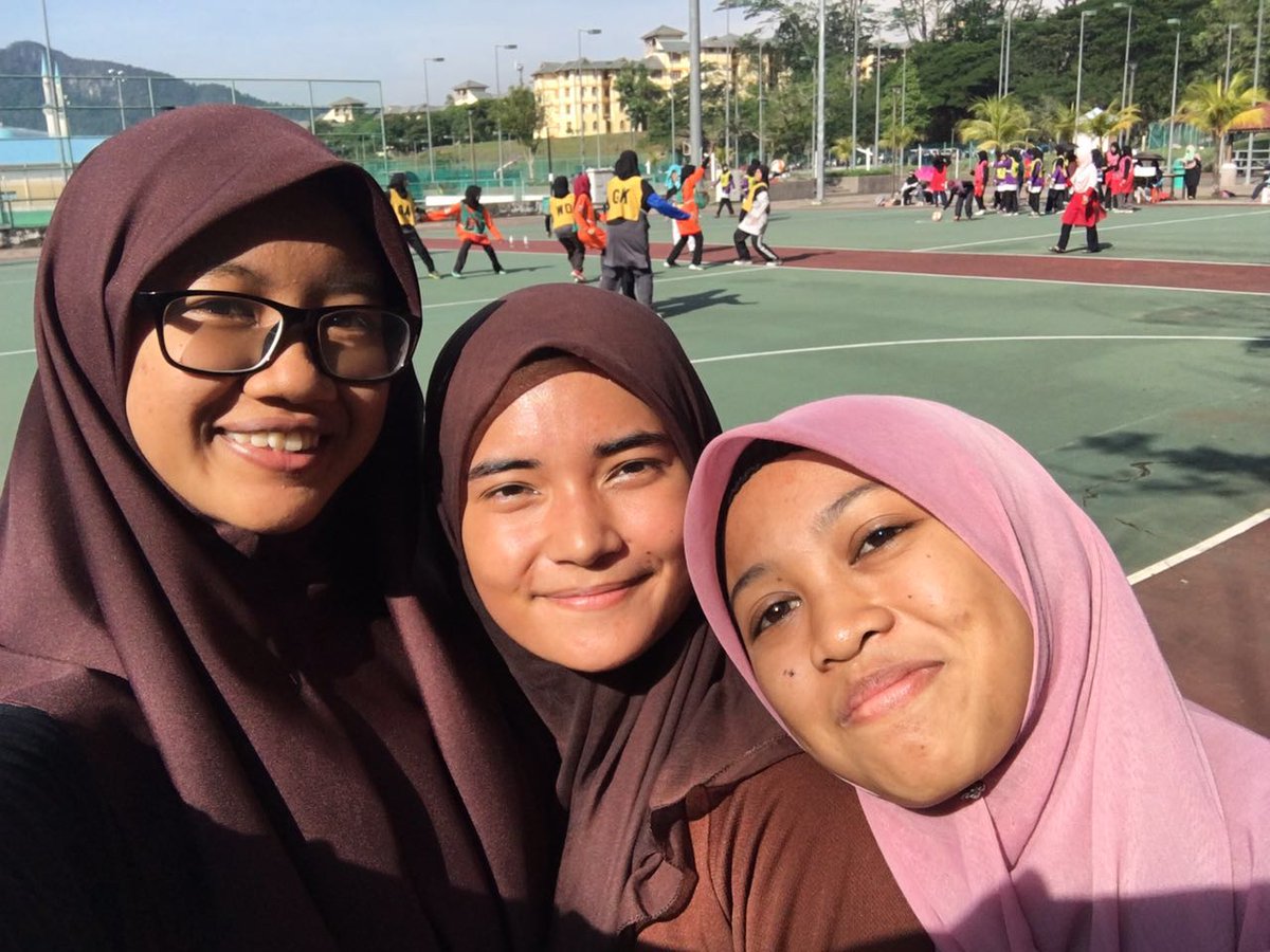 ainfirah's tweet photo. Good luck @AtiqahBalqis7 ! #hsbenl #kusef'16 #netball #iium https://t.co/m0CGMVSbmg