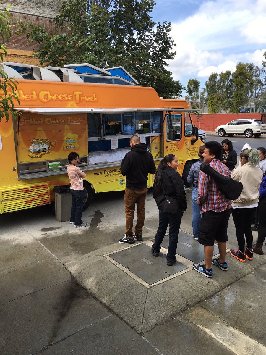CHKsprouts's tweet photo. Look who came to celebrate our awesome CHK teachers! It's the Grilled Cheese Truck! https://t.co/10M8Fdta9h
