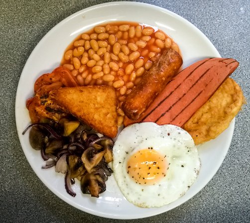 CrepierPapin's tweet photo. Petit Déjeuner Végétarien: Quorn sausage &amp; bacon, egg, beans, hash brown, mushrooms, tomato &amp; eggy bread #Brunch https://t.co/sJVkURQ63y