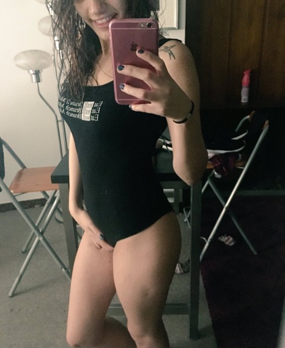 D&uacute;chita y a entrenar !! Feliz s&aacute;bado amores https://t.co/kakBwJ2kEr