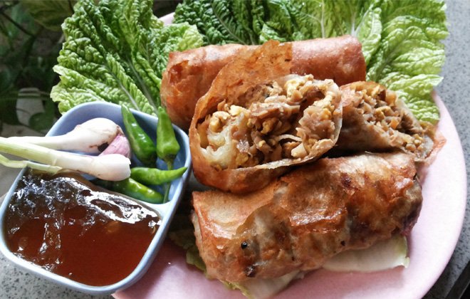 bahruntea85's tweet photo. Jalan2 ke #Semarang
Jgn lupa pesan #Loenpia
Pilih #caketum #ERCI jgn ngarang
Jelas #MHP2P aja✔
@ertiga_ID @kuliner https://t.co/8bfqQl85Ho