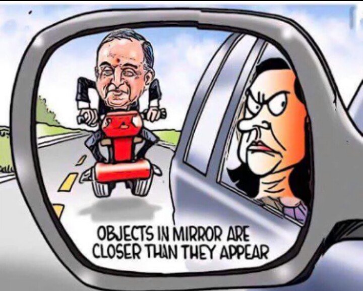 2prithish's tweet photo. Object in mirror are closer than they appear #ScamQueenOnRoad https://t.co/YQovJ5N5RU