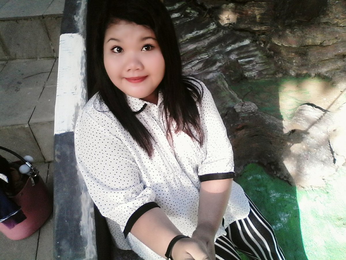 Whitriie tweet picture