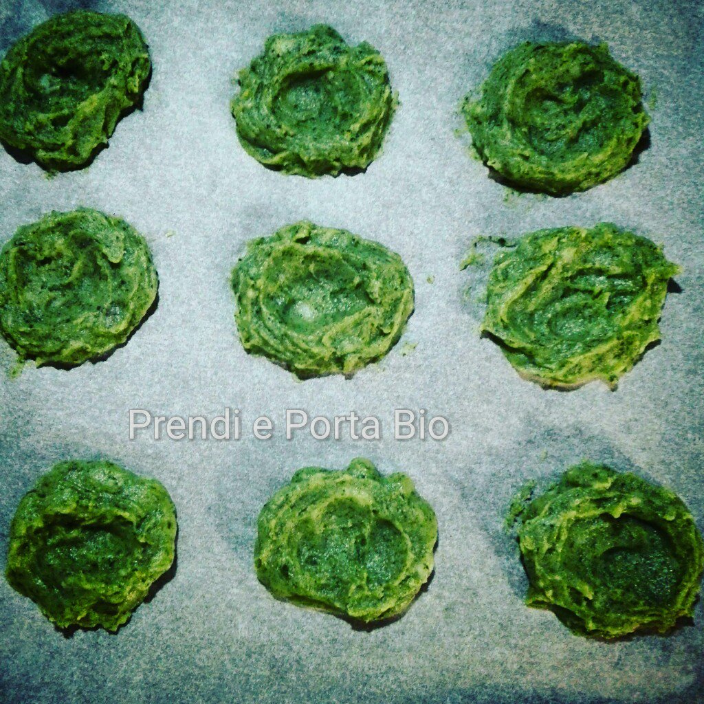 ancars's tweet photo. Nidi selvatici, patate e piantaggine anche a Mosca!.. buonissimi <3
#vegan #erbette #cucinaselvatica #piantaggine https://t.co/Q1qYL6Cpgs