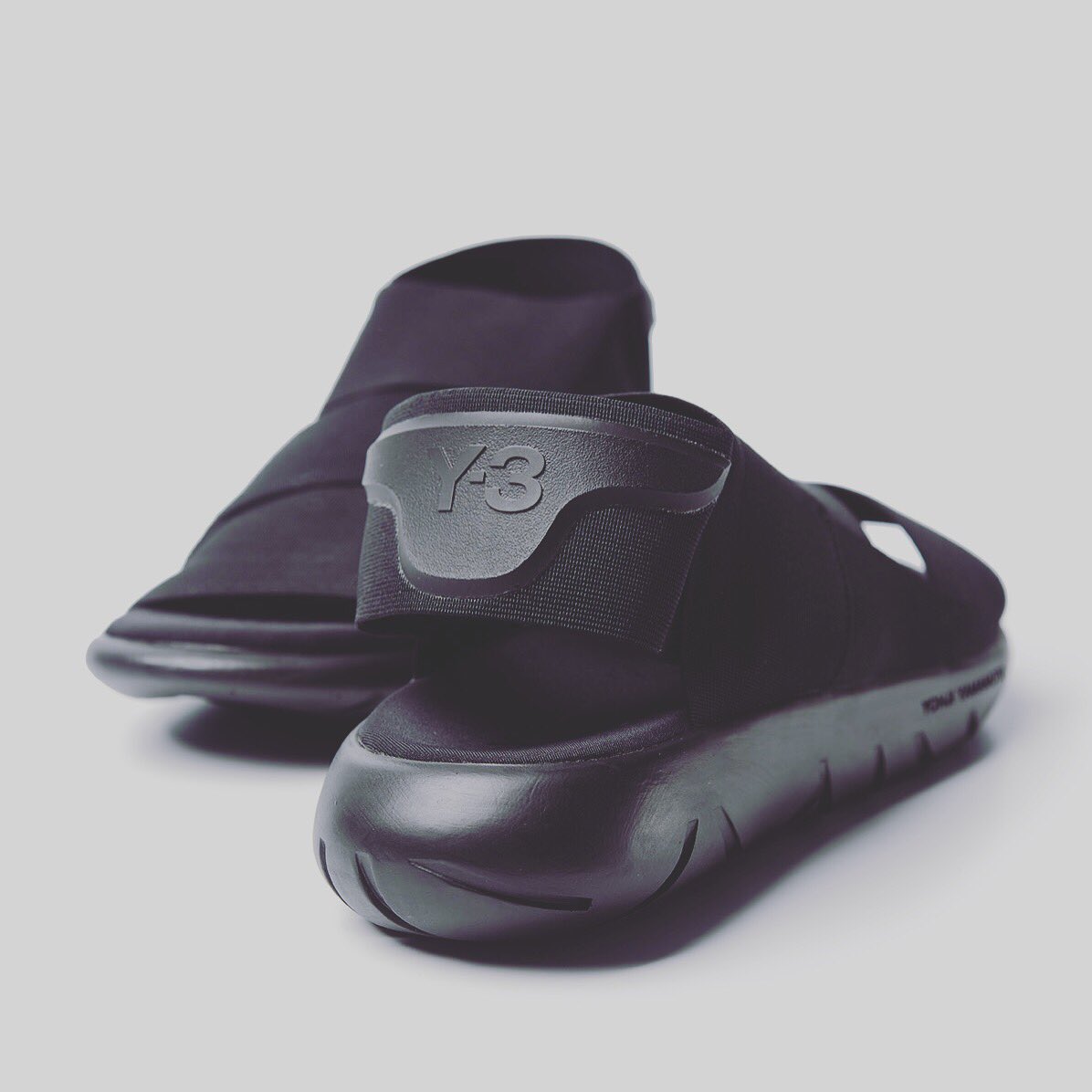 y3 qasa sandal