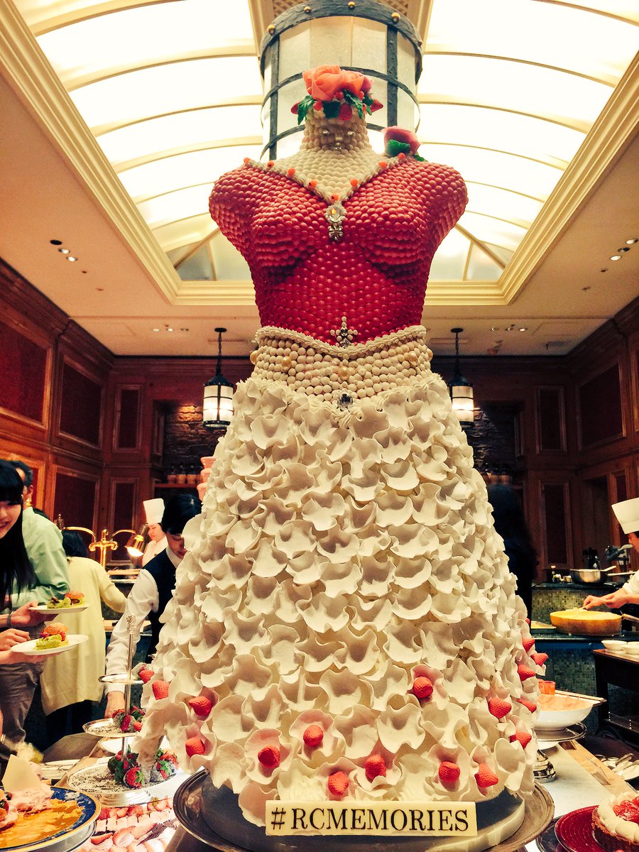 リッツカールトンのいちごブッフェに来ています♡ 