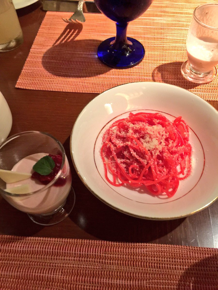 リッツカールトンのいちごブッフェに来ています♡ 