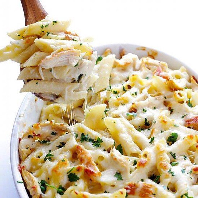 Cheesy Chicken Baked Ziti Alfredo