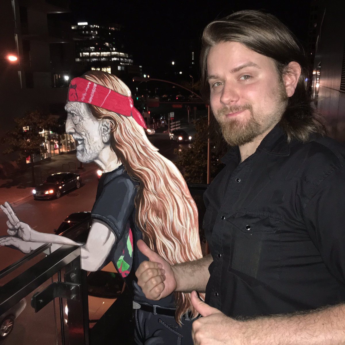 SandledChef's tweet photo. One of favorite guitarists right now #STJH https://t.co/QAzV1IO7Ws