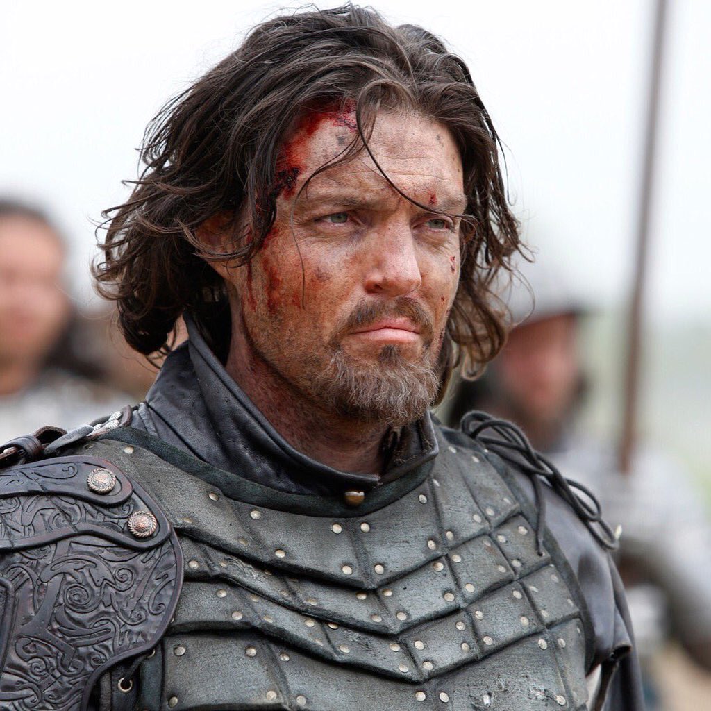 MrsAthos's tweet photo. Between warring with Spain and returning to France Athos dyed his beard... #justformusketeer #beardgate https://t.co/163mAhSM6w