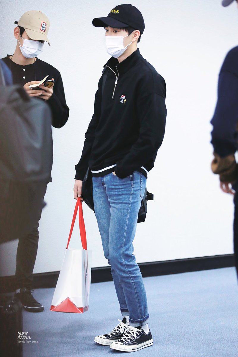 knockknock0408's tweet photo. [HQ] 160504 SUHO cr.partynoodle
https://t.co/rVoh2MBLHV https://t.co/d4lFJXTYrL