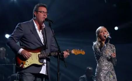 ChristianLife2D's tweet image. Spectacular Duet of Carrie Underwood and Vince Gill goo.gl/kPjQvb - How Great Thou Art -  #gospel