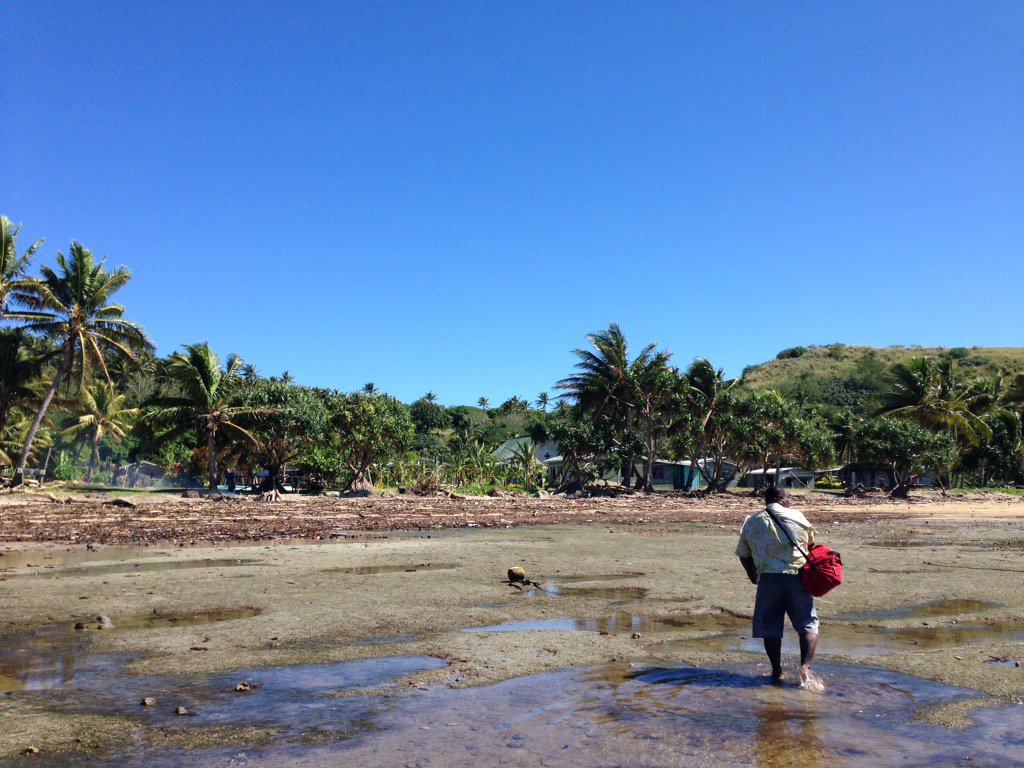 atulraturi's tweet image. #yanuca island- a #solarstill system and two #solarpowered freezers in the offing  #usp #France initiative #SDG7