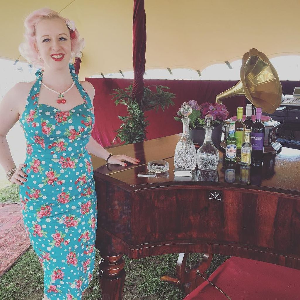 A week on from <a href="/foodiesfestival/">Foodies Festival</a> Brighton and I'm missing my pink hair already! #vintagegir… ift.tt/1q57TVE