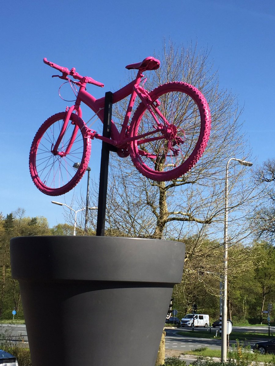 Gearriveerd bij Hotel Arnhem voor Giro family-event <a href="/InfoOka/">OKA</a>