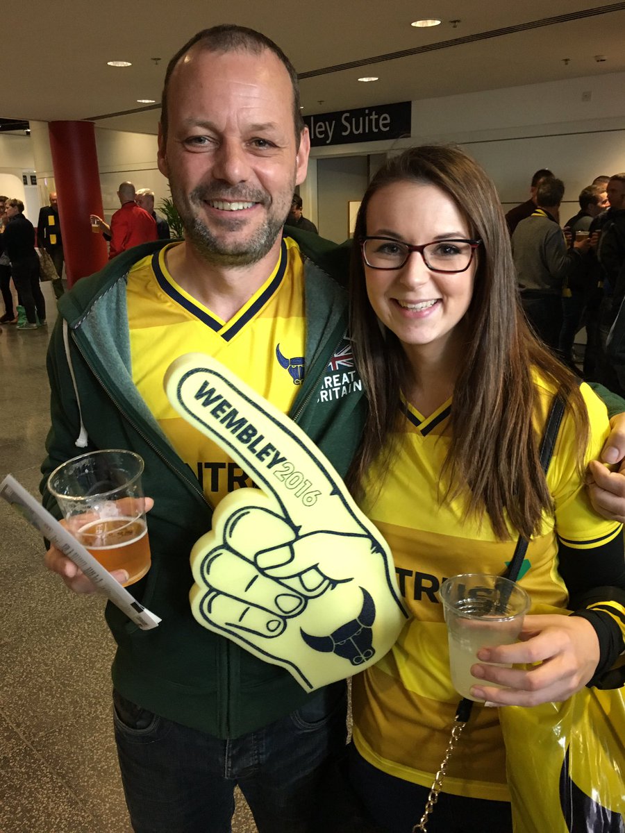 _LucyGH's tweet image. Big day! Proud to share the passion for @OUFCOfficial with dad! The time is now 💙💛⚽️ #COYY #YELLOWS #timeforheros