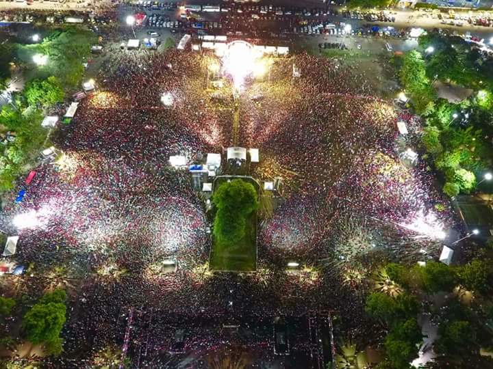 kimmyoooow's tweet photo. Tell me kung di pa mananalo to? Please don't cheat! #DuterteTillTheEnd #Duterte Duterte Grand Rally https://t.co/hsw4nhj3y5