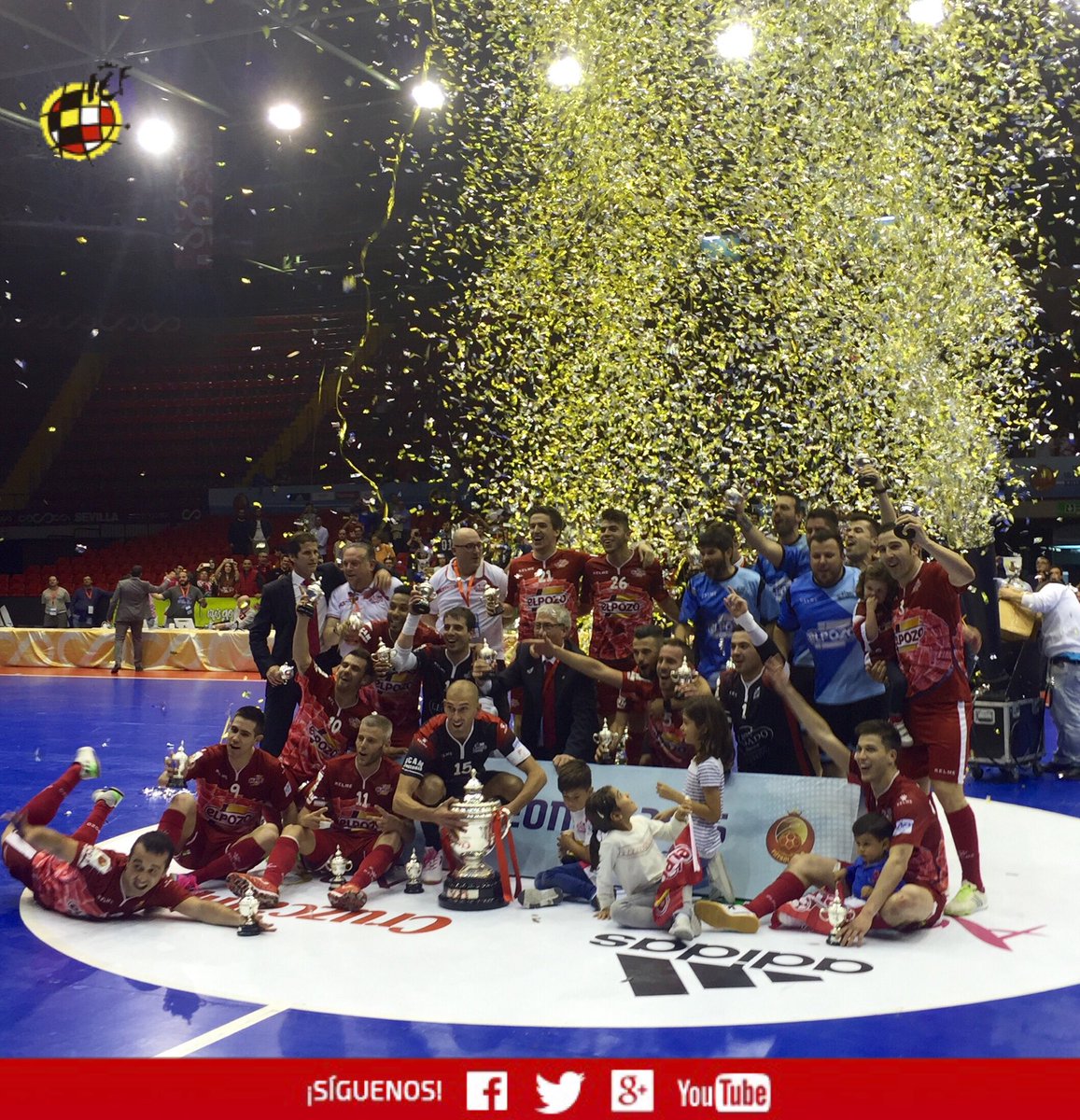 rfef's tweet photo. ¡Estalla la alegría en #Sevilla! ¡@ElPozoMurcia_FS, campeón de España! #FinalCopaFutSal https://t.co/PymcJ9WzGX