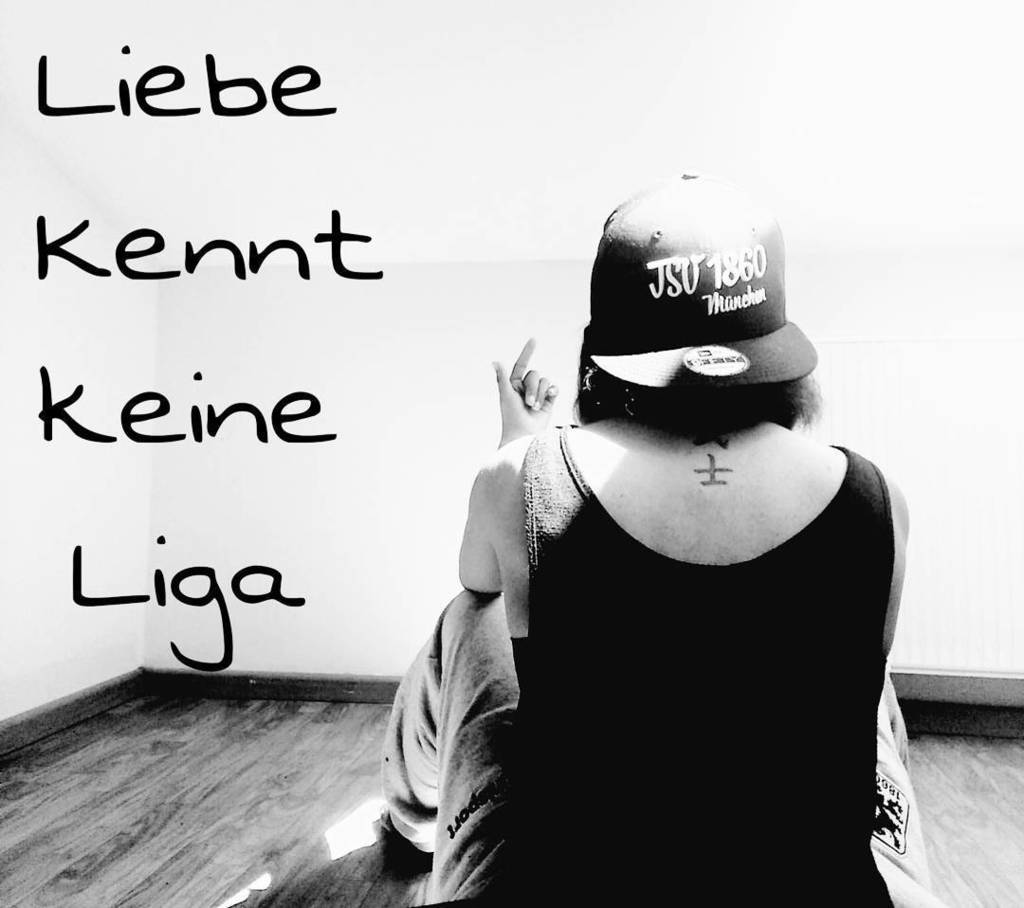 1860gram's tweet photo. #TSV1860 sandra_sean Liebe Kennt keine Liga 💙!!! #elil #tsv1860 #einmallöweimmerlöwe #giasingoida #Münchensgroßelie… https://t.co/0r7RPacyxr