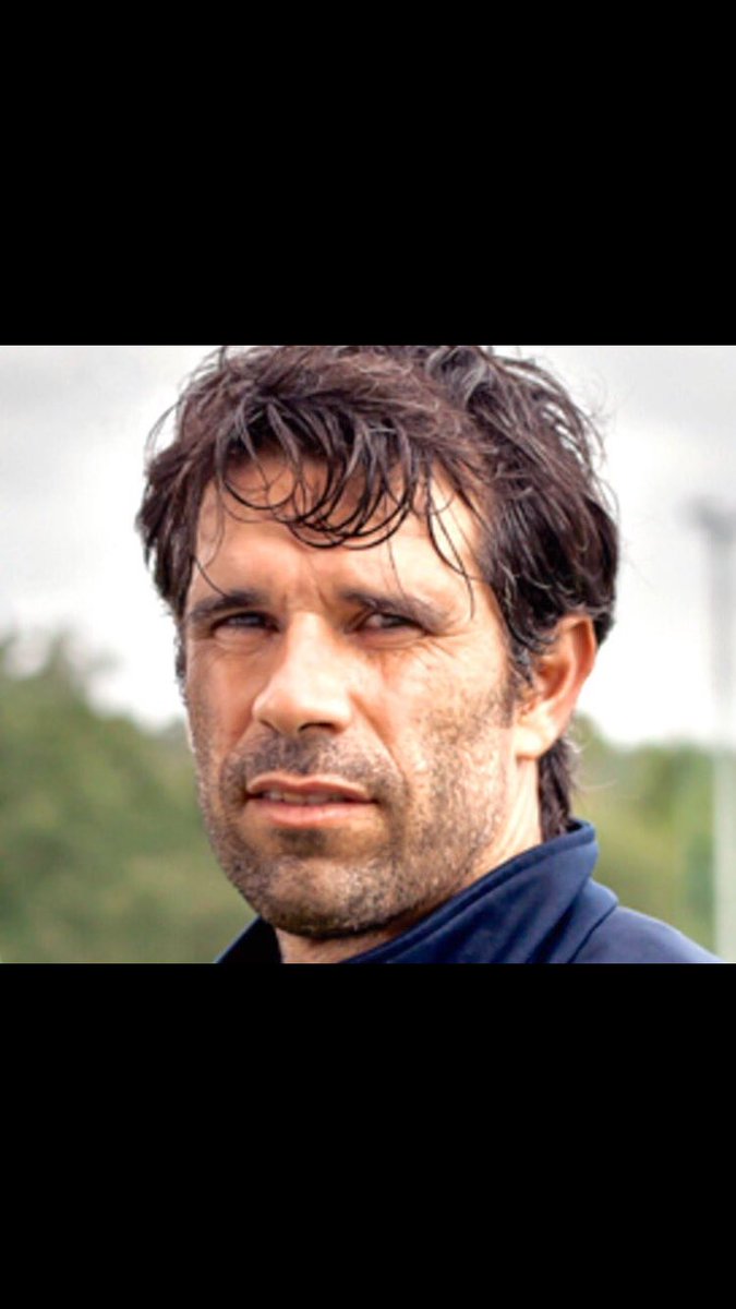 19SCazorla's tweet image. Gracias x tanta magia Flaco!q placer verte jugar con esa elegancia,muchas suerte en tu nueva etapa.IDOLO