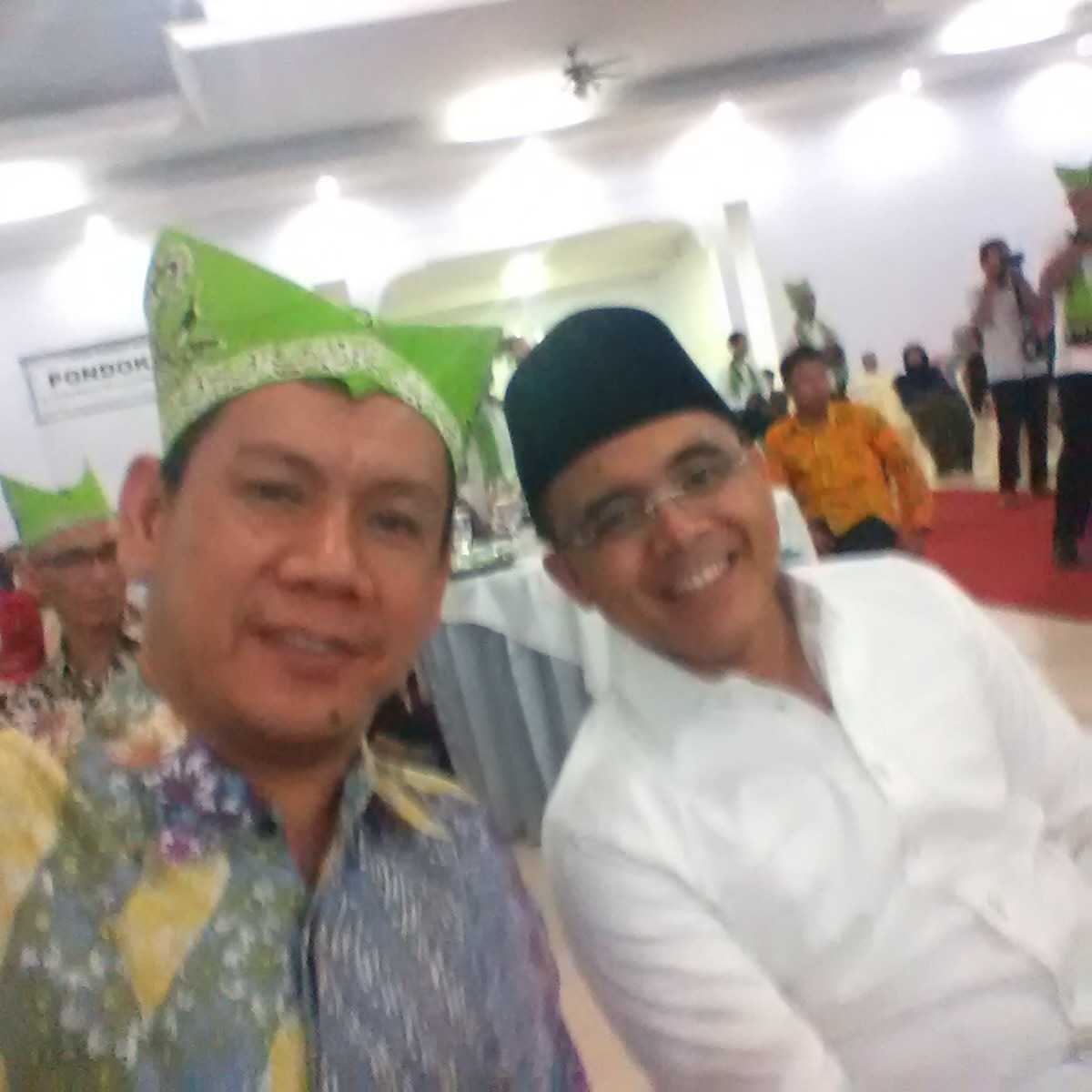 IndraJPiliang's tweet photo. Bersama Bupati Banyuwangi @a_azwarnas, salah satu alumni kebanggaan UI di Bumi Nusantara. #BaladaSelatan https://t.co/TsqCmiQ0yB