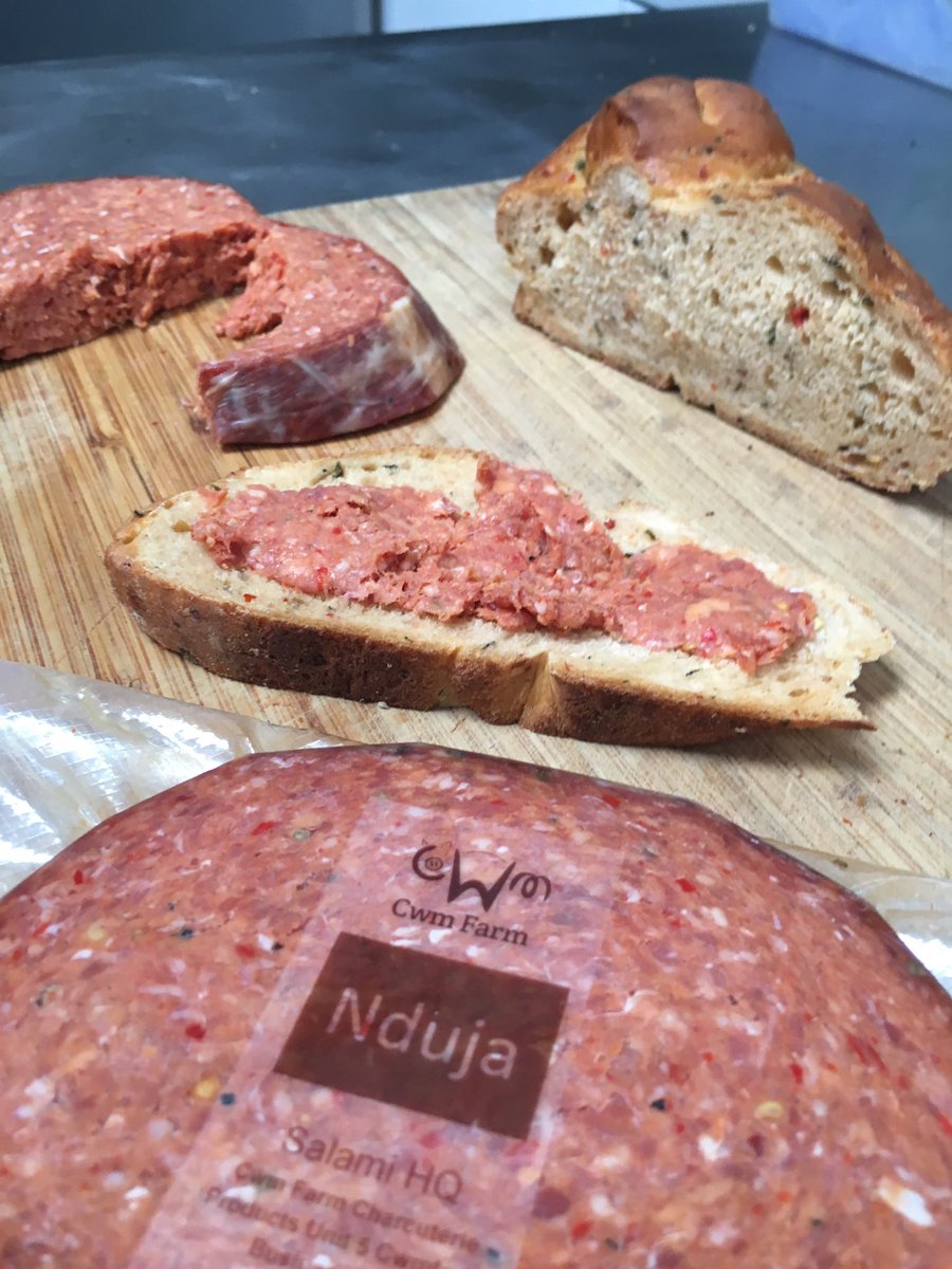 uChefuk's tweet image. Lunch from @haverfoodfest delicious Nduja from @ruthdavies31 on lovely dragon bread from @WelshBakery chillitastic!😋