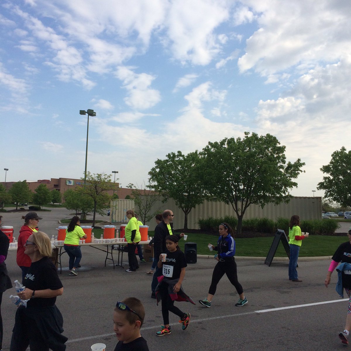 skaber15's tweet photo. Great day at @MommyMile . Thanks @ECobern for arranging it! #g494rdos #d410 @KellySakai1 @EricWunderle https://t.co/B1wPYN92oK