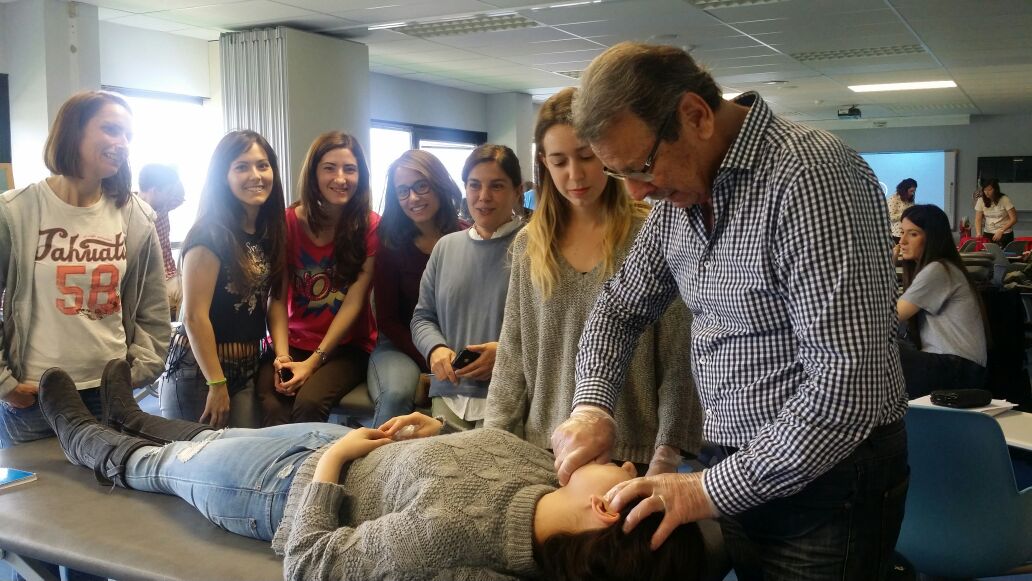 terapiamanualUE's tweet photo. Terminamos el primer seminario con el Dr. Mariano Rocabado en @UEuropea @CienciasSaludUE #TerapiamanualUE https://t.co/JObSl5eXig