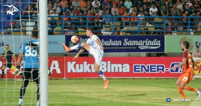 Poin ini merupakan poin pertama buat Persib sepanjang sejarah bermain di Segiri. :) #PBFCvPRSB #PersibDay