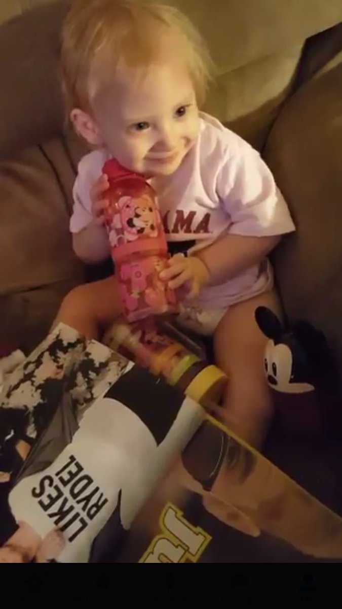 Bgrad22's tweet photo. We never want this smile to fade #JustinMeetDalelyla https://t.co/AjLvfTRqug