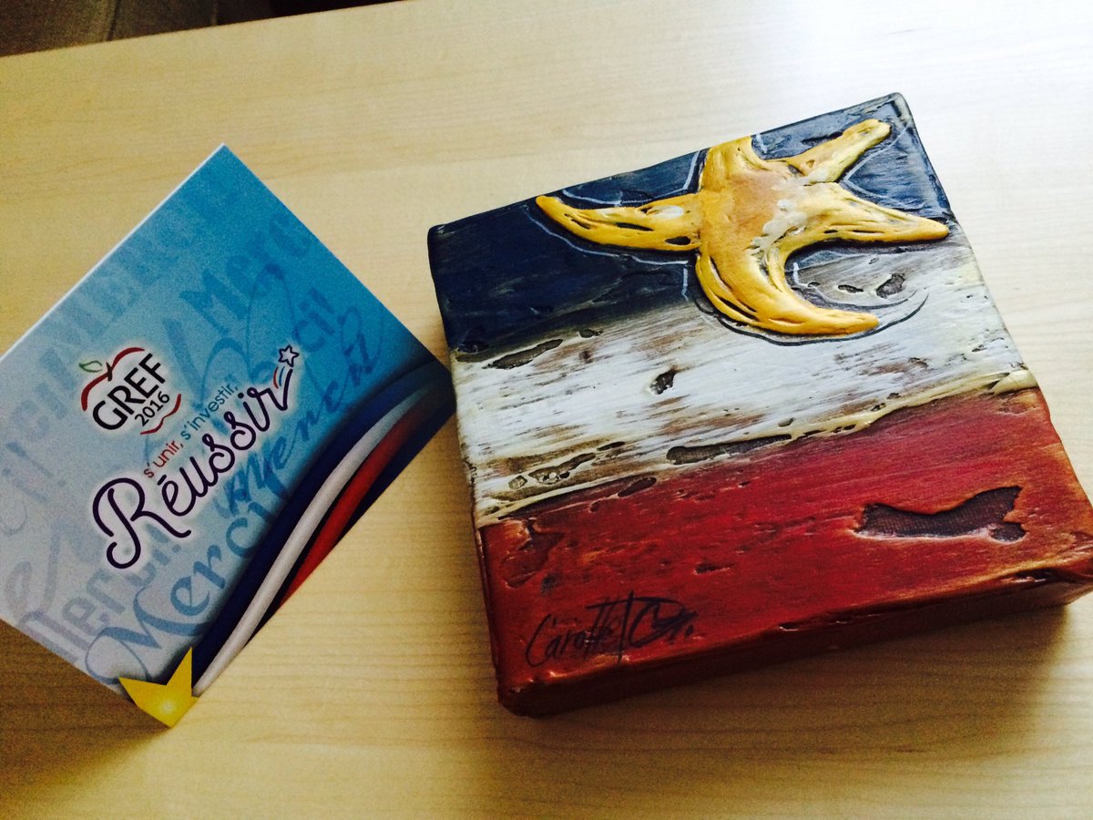 ReneeVil's tweet photo. Quel beau cadeau! Merci beaucoup @GREF2016 - Un plaisir d'animer un atelier ici... #gref2016 https://t.co/DDHaVbDokm