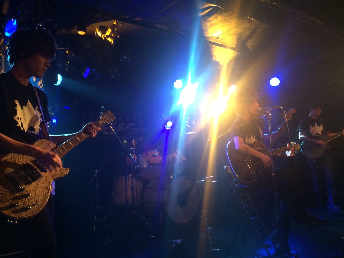 Daiya_jc's tweet photo. VerylใฎLIVE่กใฃใฆใใพใใโผ๏ธ
ๆใใใฎๅใในใใผใธใง่ผใใฆใโฆ
ๆฌกใฏไฟบใฎ็ชใ ใชโผ๏ธ(^ ^)
#Veryl #ๆธ่ฐทDESEO https://t.co/Fof2xBhhzw