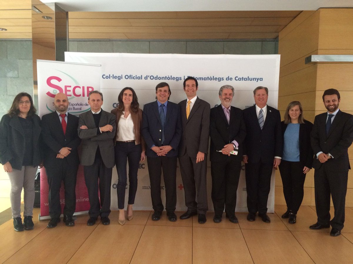 Gracias a @SECIBSECIB por el Premio Comunicación concedido a Maxillaris. Es todo un honor!! #secibformación
