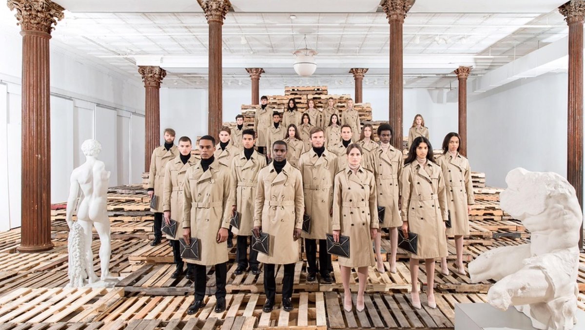 lucadondiluca's tweet photo. https://t.co/iLjRXiFJTB the unisex collection #RockstudUntitled by @MaisonValentino is on @luukmagazine. https://t.co/Xv1Rjunvxq