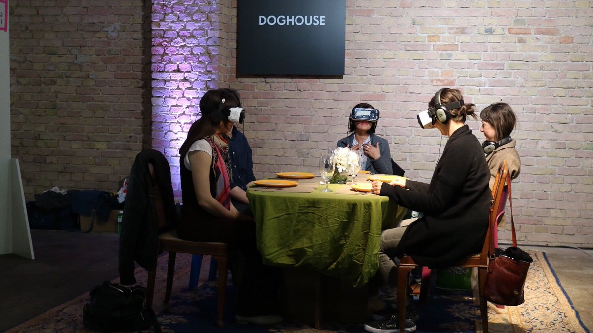 Nixen01's tweet photo. Talks,Leute,Workshops viel zu entdecke. Leider vorbei.
*sacken lassen*
#PRINZIPGONZO #performersion #rpTEN #VRnerds https://t.co/kJMqakRpNt