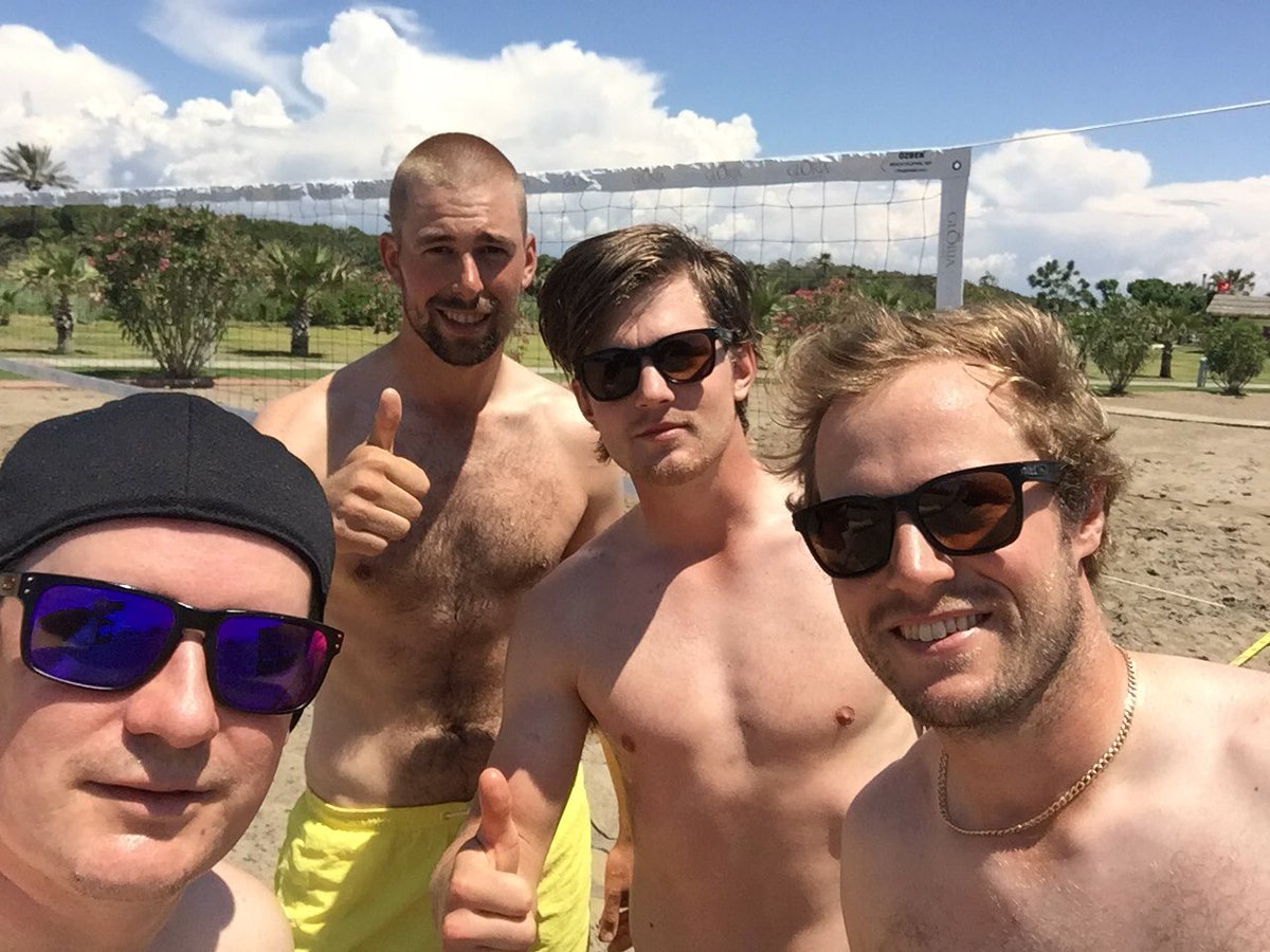 Suomi-Venäjä maaottelu saatu päätökseen. Re-match klo 16 🏐 #WinningTeam <a href="/KalleSamooja/">Kalle Samooja</a> <a href="/teemubakker/">Teemu Bakker</a> <a href="/LateRuuska/">Lauri Ruuska</a>