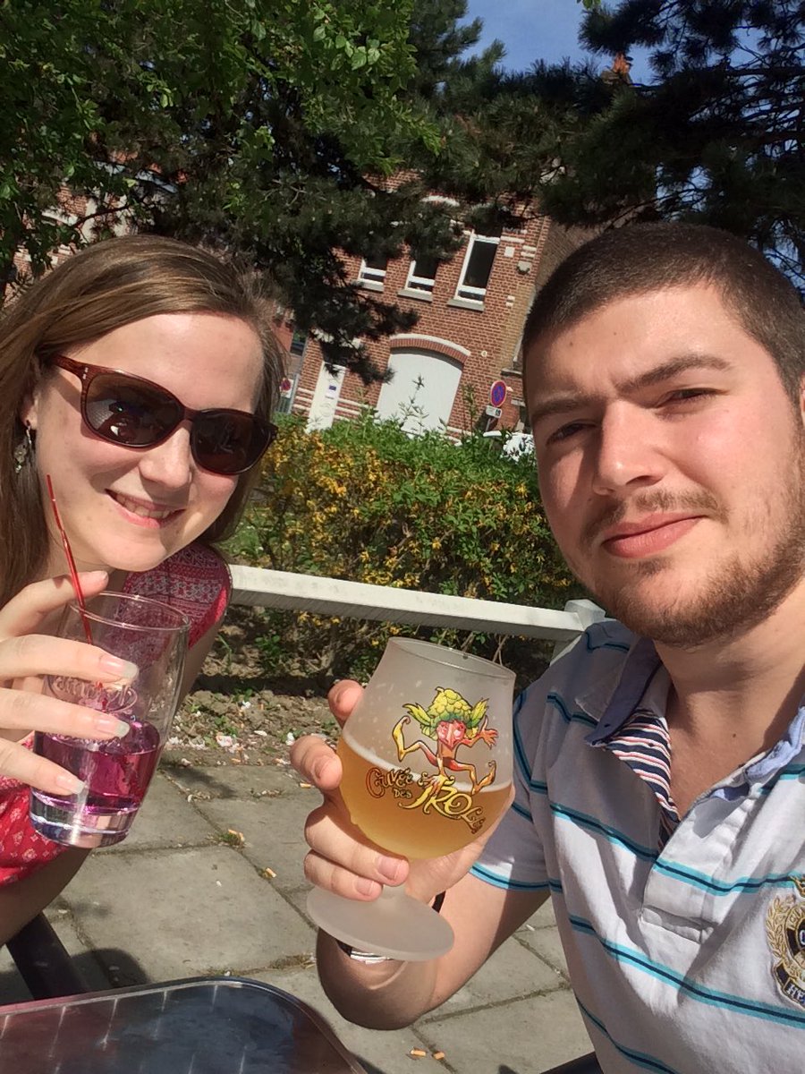 AllanOllivier's tweet photo. Bonne bière au soleil! #pasvolée #cuvéedestrolls @aaveza26 @myvon09 @jnatur11 @LouiseLebaindre @KevOllivier https://t.co/MLOfj097Yx