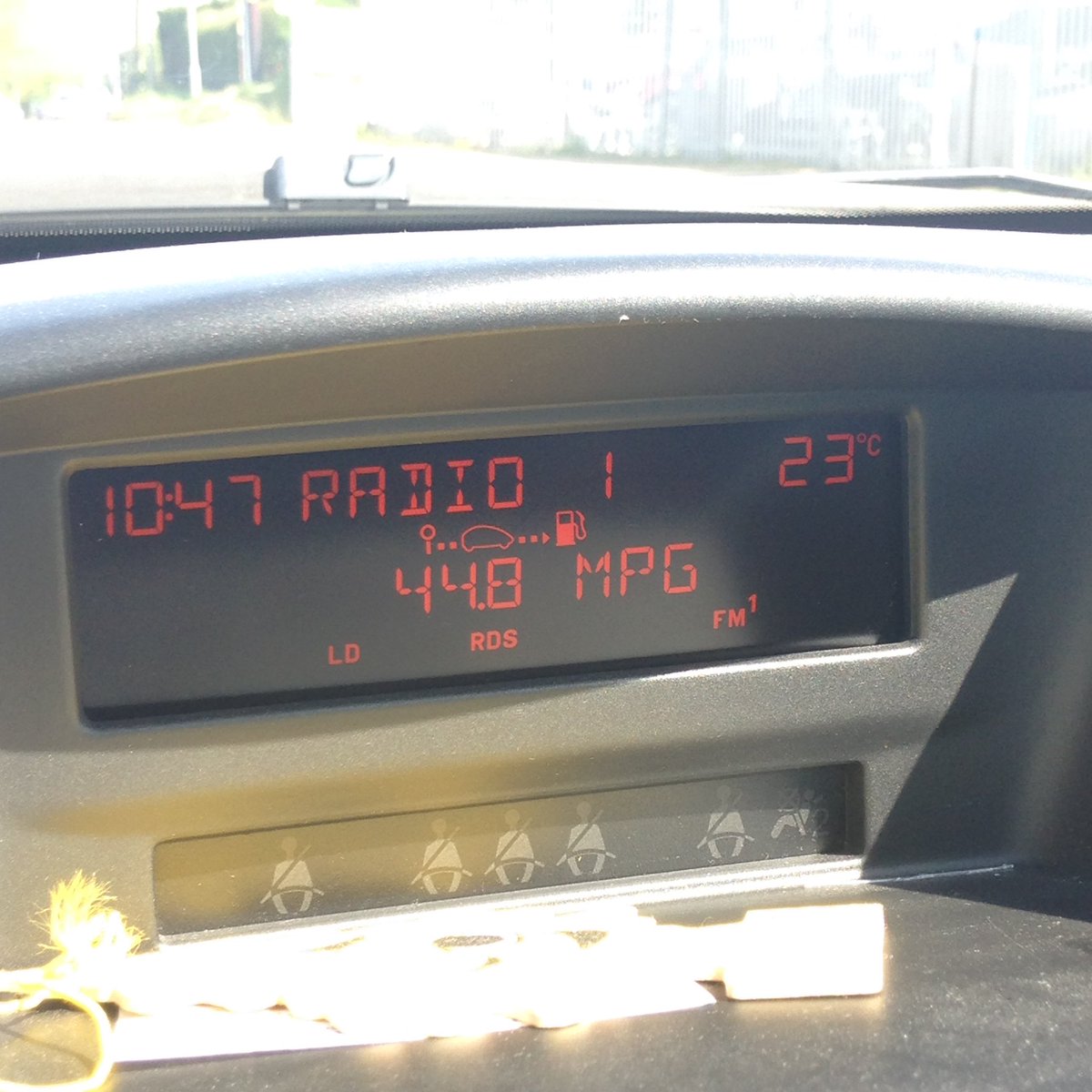 crosskkiiYES's tweet photo. @BBCR1 #hotterthanibiza in Norfolk https://t.co/11ef1ox5pG